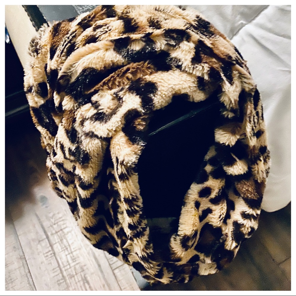 Gorgeous Faux Fur Infinity Scarf - Picture 3 of 3